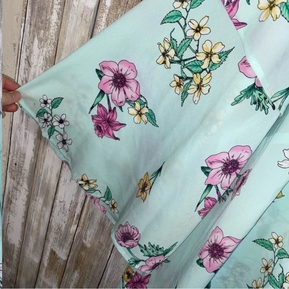 Lane Bryant Blue Floral Blouse - Picture 5 of 6